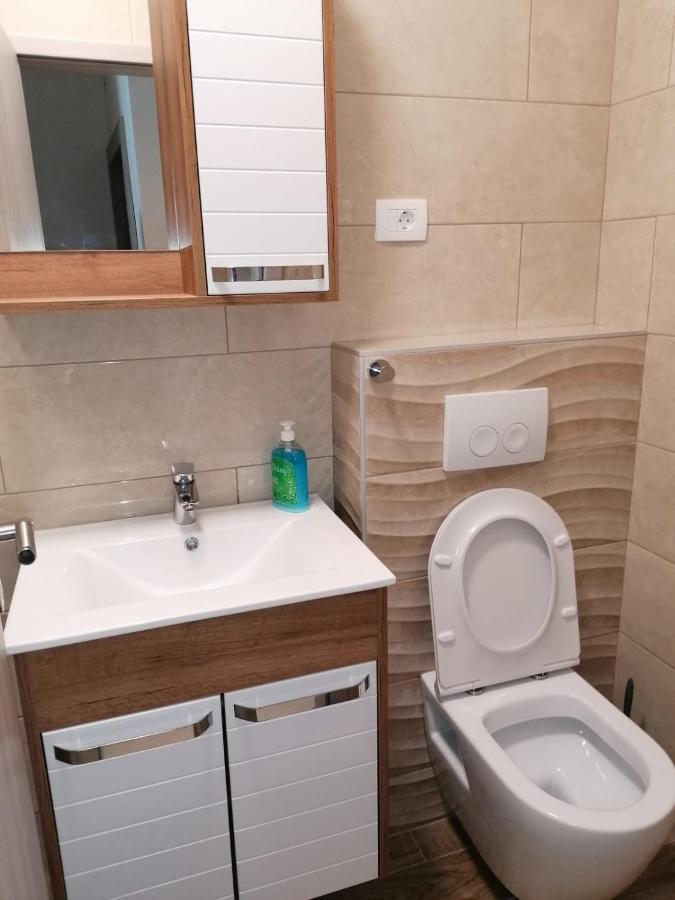 Apartmani Valerija I Joso Бибине Екстериор снимка