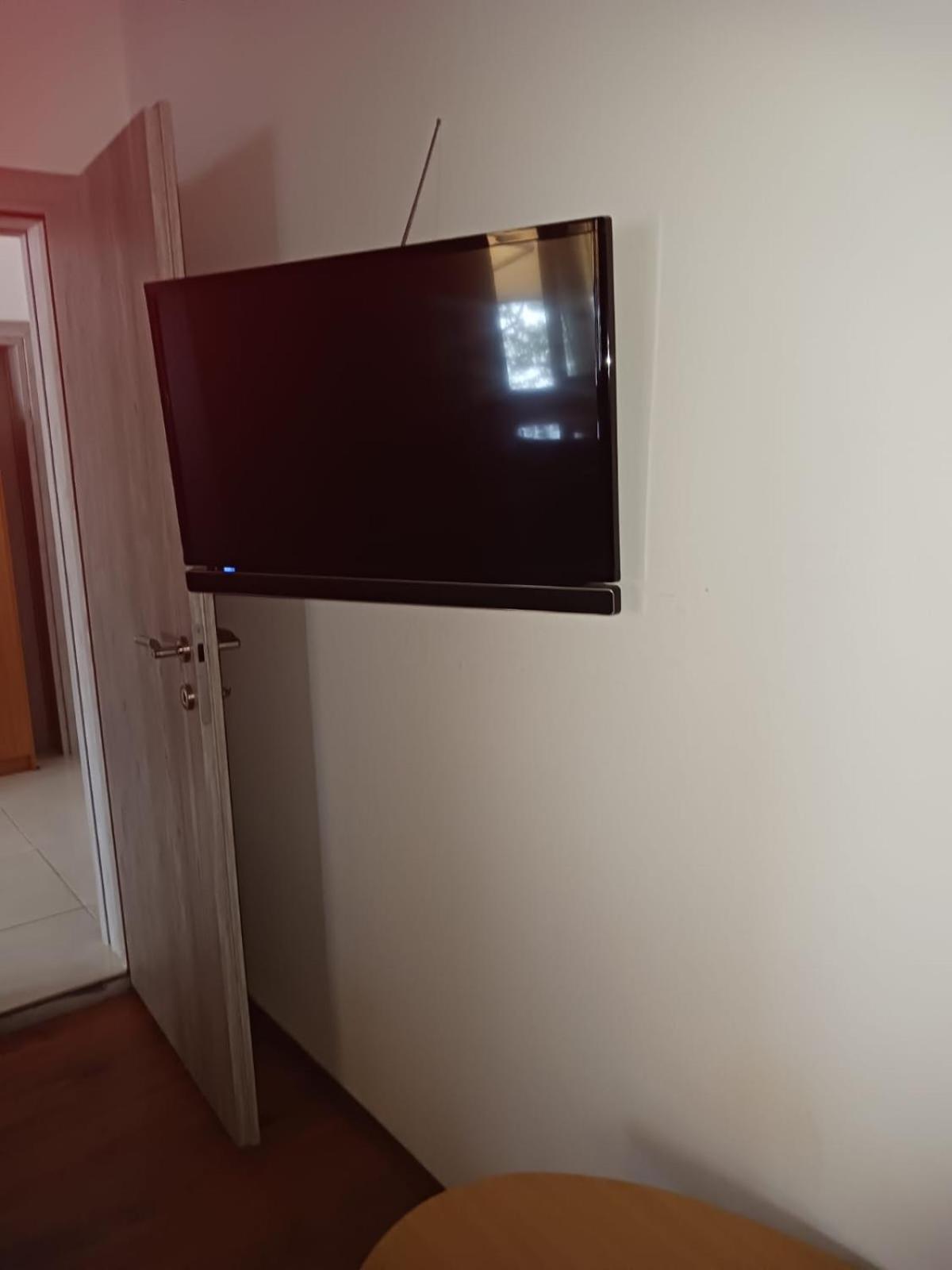 Apartmani Valerija I Joso Бибине Стая снимка