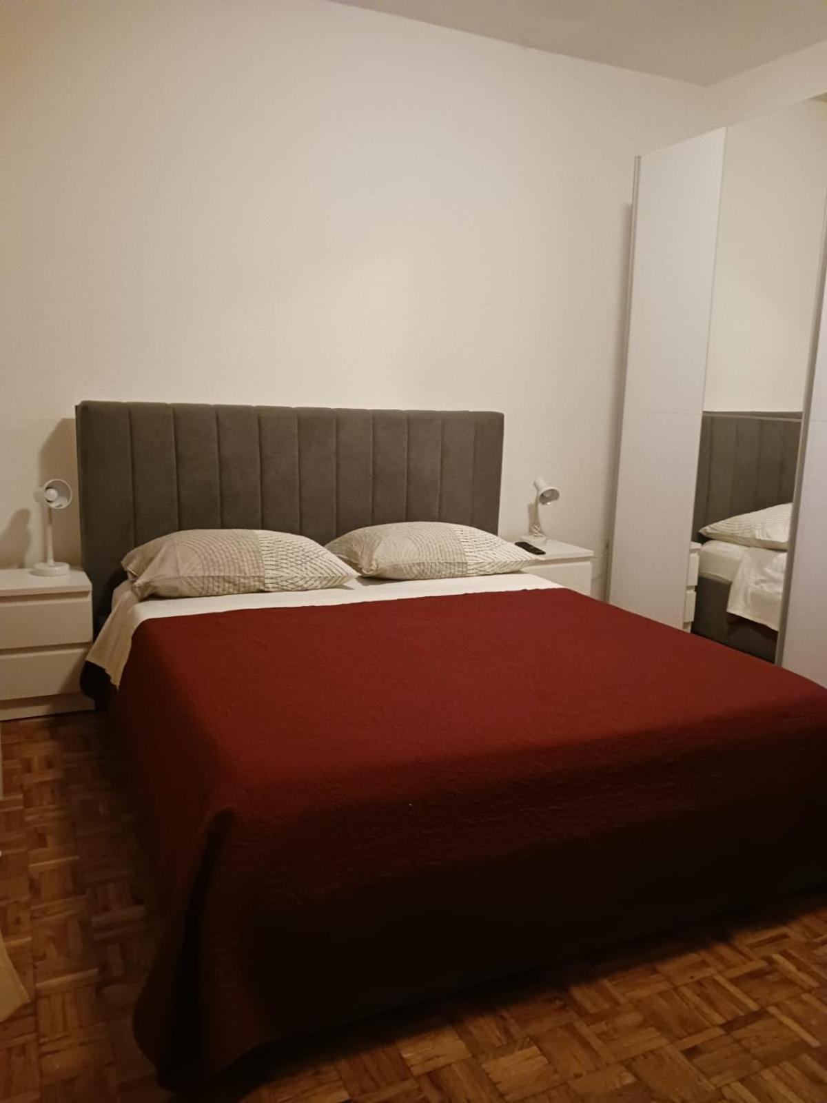 Apartmani Valerija I Joso Бибине Стая снимка
