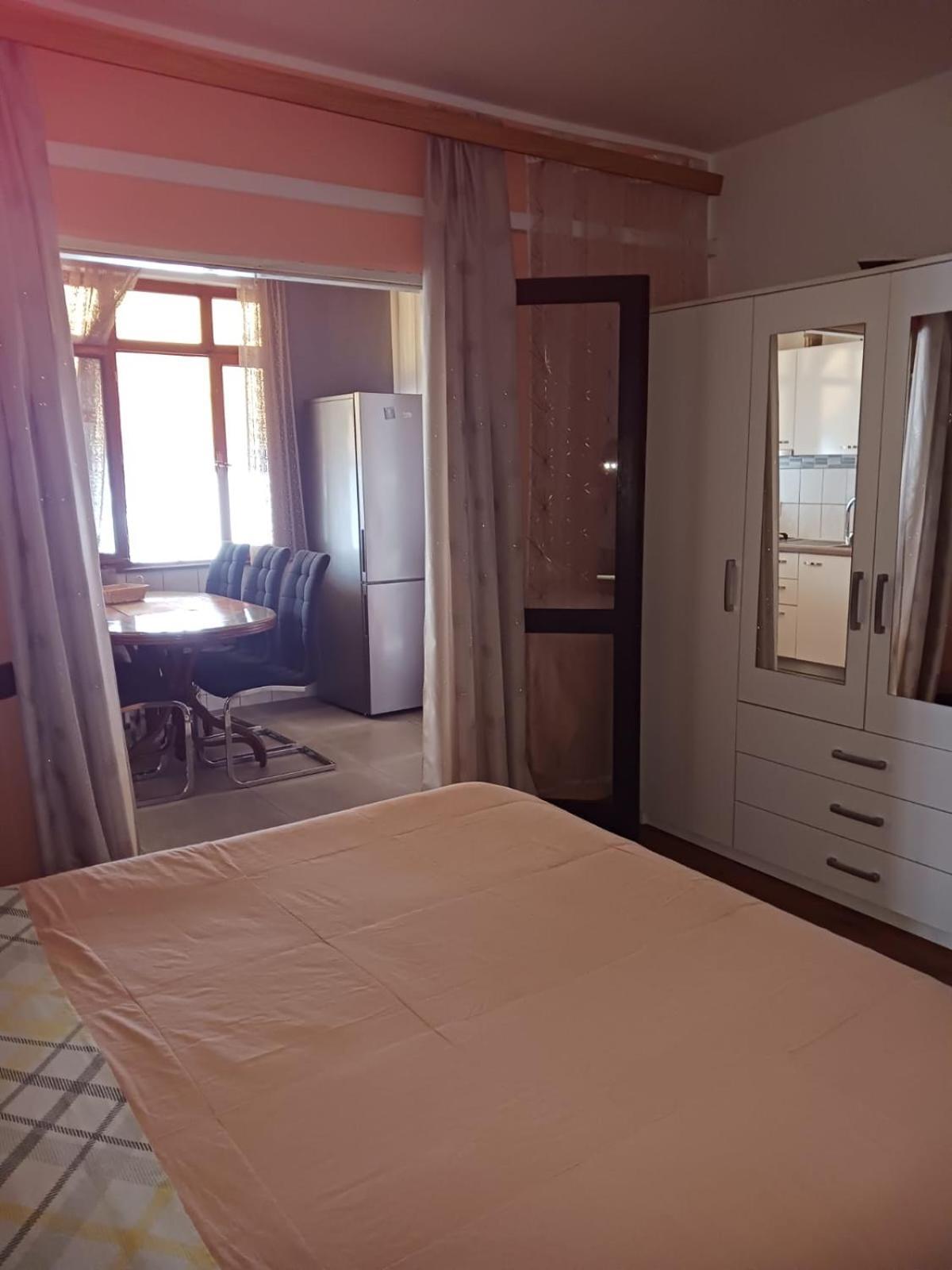 Apartmani Valerija I Joso Бибине Стая снимка