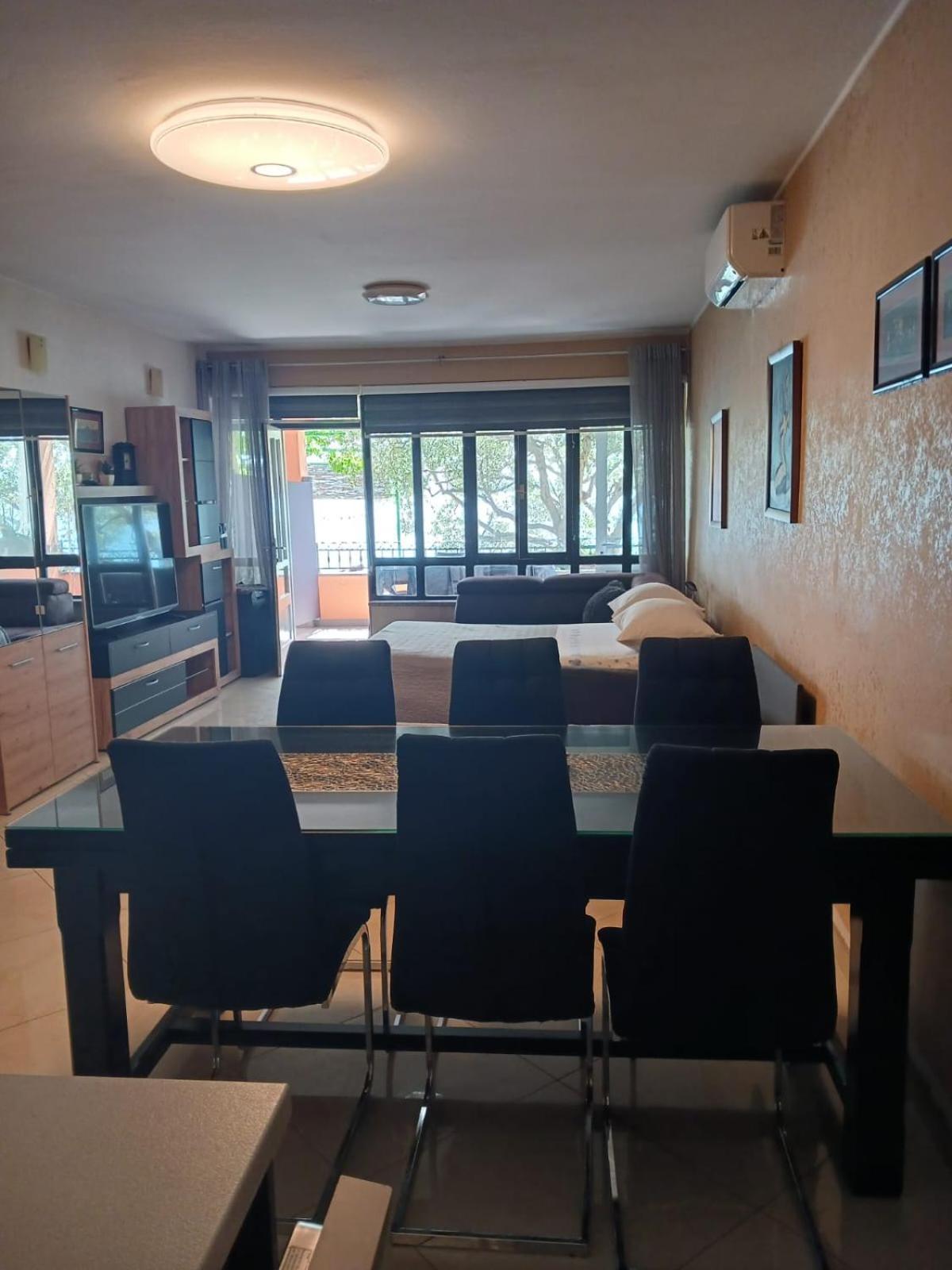 Apartmani Valerija I Joso Бибине Стая снимка